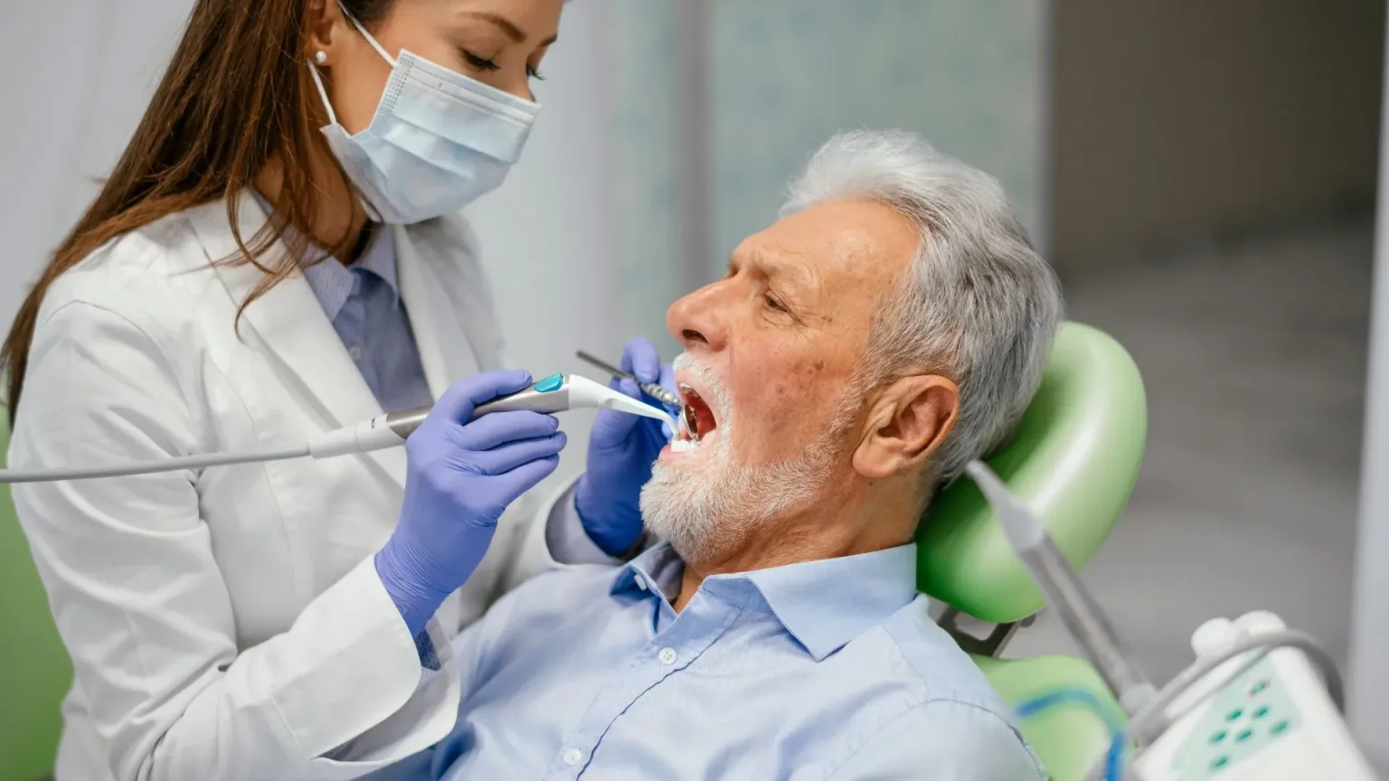 Quel âge pour refaire ses dents ?